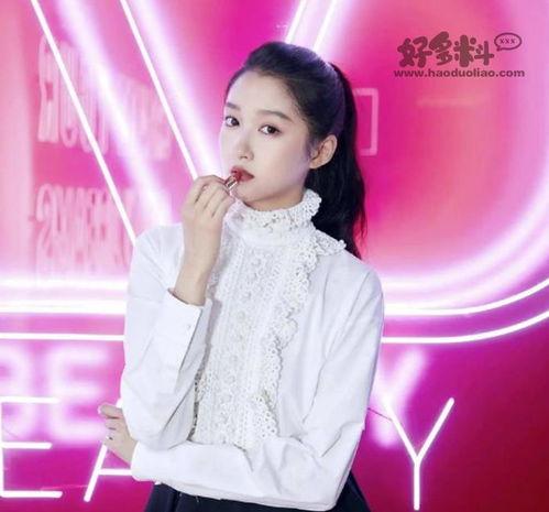 关晓彤是背景,影视新星背后的成长故事